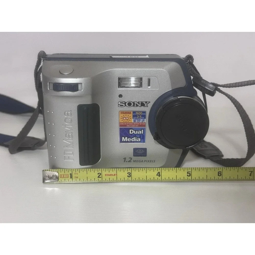 Sony Mavica MVC-FD100 1.2MP Digital Camera Floppy Disk Camera Untested